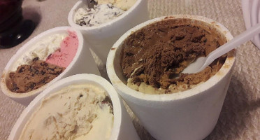 Heladeria Incontro food