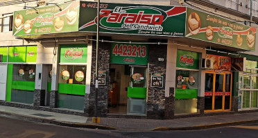 El Paraiso Del Sandwich outside