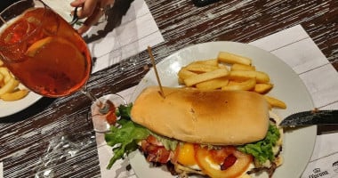 Roll And Rock Comida