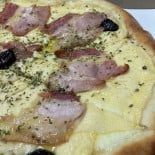 Pizzas Express Guernica food