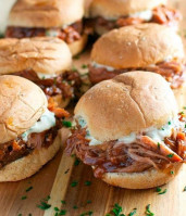 Lechones Avalos food