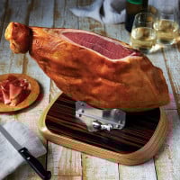 Lechones Avalos drink