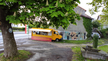 Chacha Resto outside