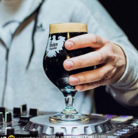 Arnulfo De Metz Cerveceria Artesanal drink