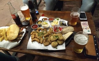 Arnulfo De Metz Cerveceria Artesanal food