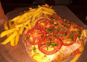 Arnulfo De Metz Cerveceria Artesanal food