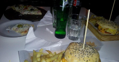 Arnulfo De Metz Cerveceria Artesanal drink