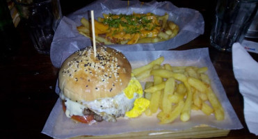 Arnulfo De Metz Cerveceria Artesanal food