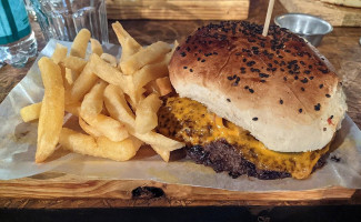 Arnulfo De Metz Cerveceria Artesanal food