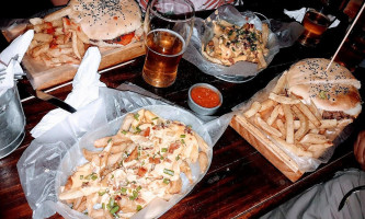 Arnulfo De Metz Cerveceria Artesanal food