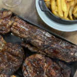 El Mangrullo Cocina Y Fuegos food