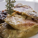 El Mangrullo Cocina Y Fuegos food