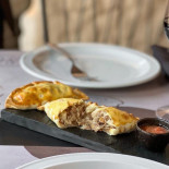 El Mangrullo Cocina Y Fuegos drink