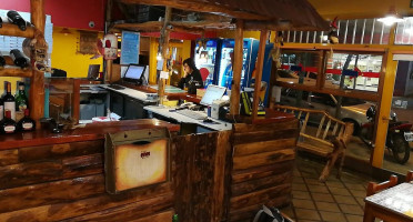 Pizza Fava Cipolletti inside