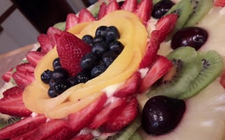 Sede Club Atletico Y Biblioteca Sarmiento Food