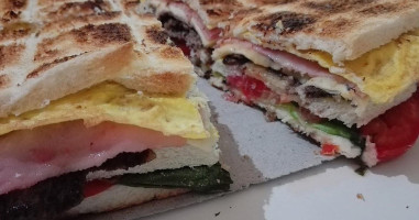 Far West Lomos Y Pachatas Comida