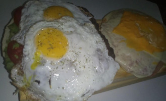 Far West Lomos Y Pachatas Comida