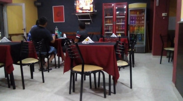 Enrico À l'intérieur