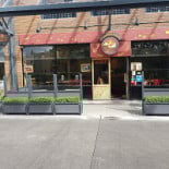 Panchería Lo Pancho Outside