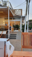 Heladeria Cremolatti outside