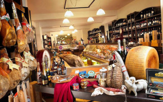 Da Colucci Almacén Gourmet À l'intérieur