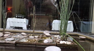 Rossita Restaurant Exterior