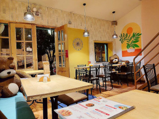 Teddy Cafe