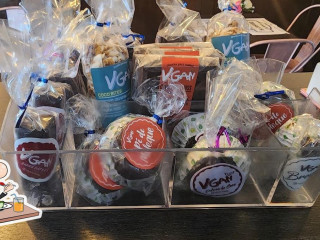 Cafeteria, Pasteleria Y Heladeria