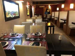 Las Moras Resto Lounge