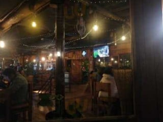 El Muelle Pub