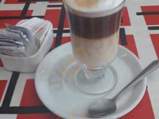 Cafe Y Gelateria Puerto Aron