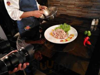 Batan de Oro Grill & Tragos