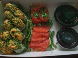 Pez Globo Sushi And Salads