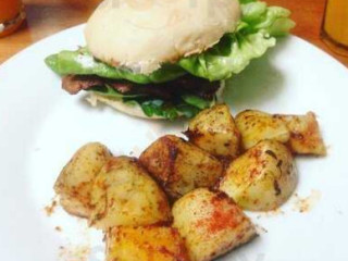 Curinga En Hall Central