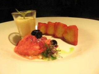 Dos Orillas Restaurant&loungebar