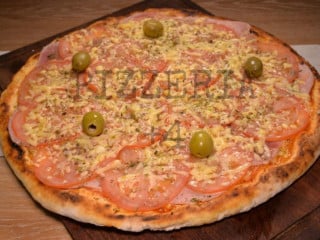 Pizzeria Y Cerveceria +4