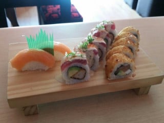 Makisu, Sushi & Makis