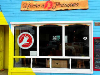 Hecho A Mano Patagonia Café